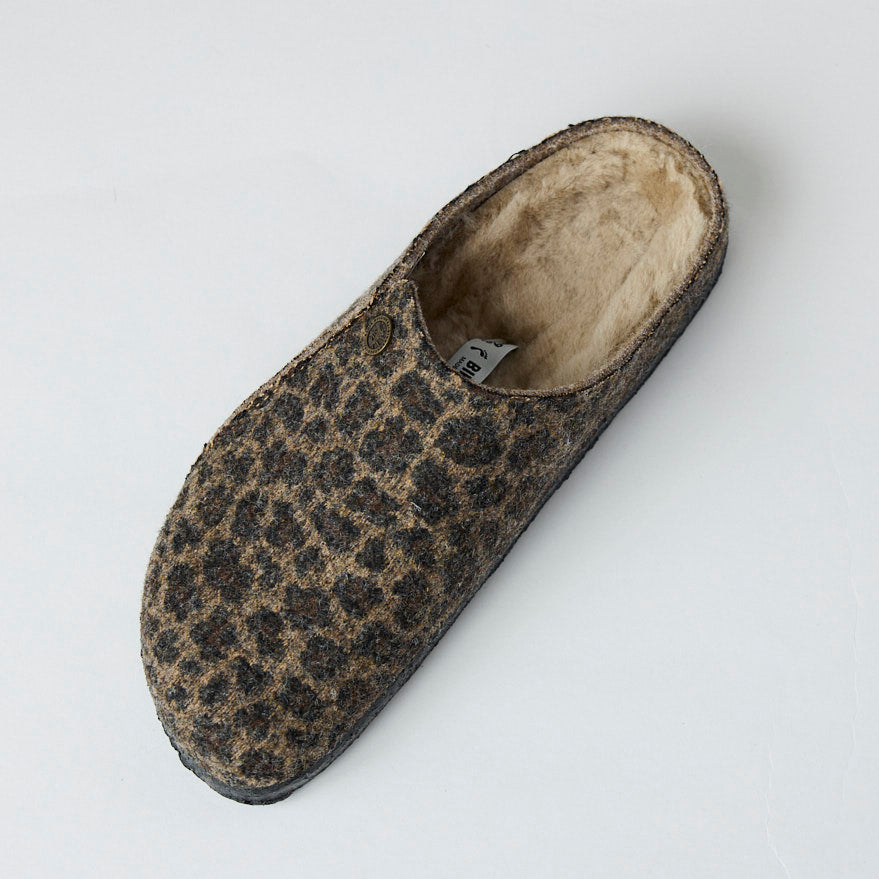 Birkenstock Zermatt Leopard Shearling Slippers - Nozomi