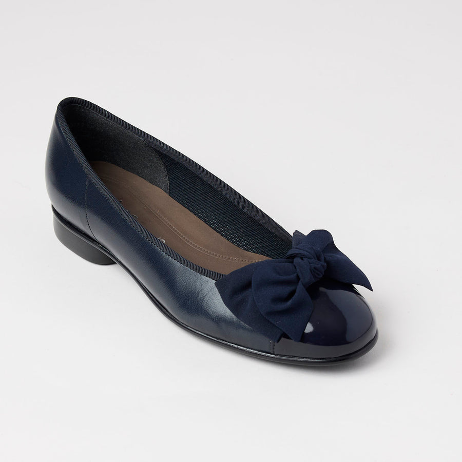 Gabor Amy Gabor Navy Pumps Gabor Develop Low Heeled Shoes