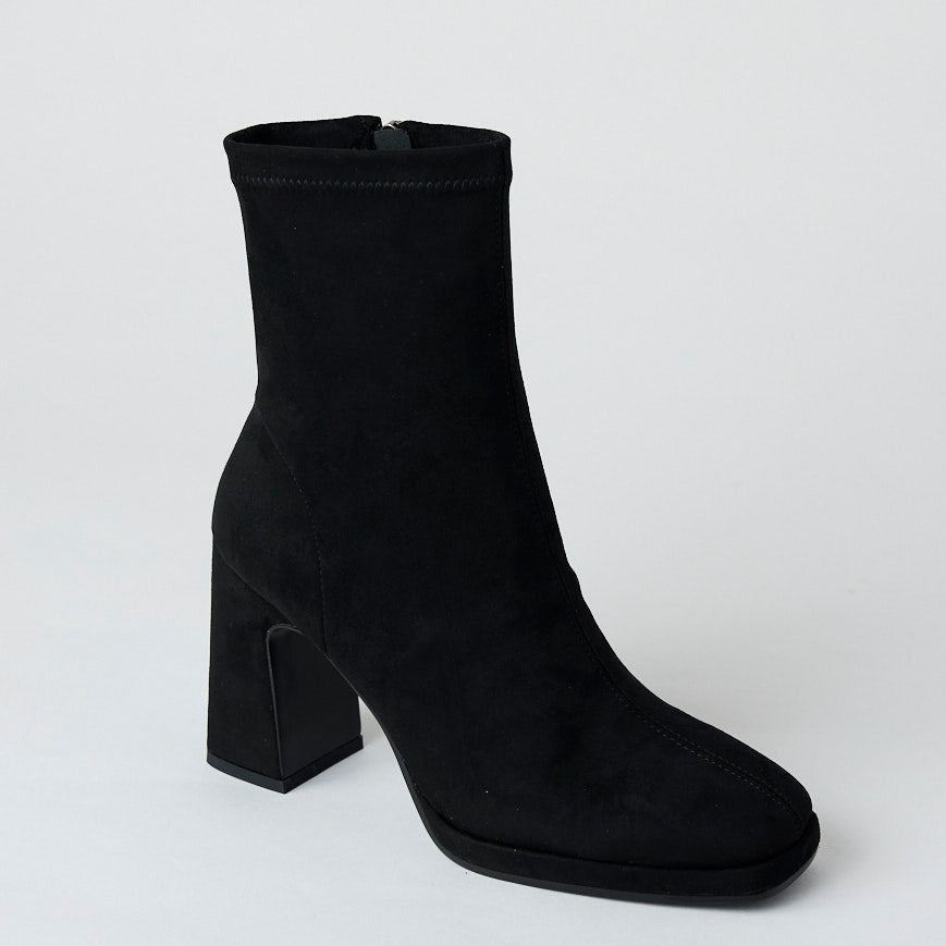 Lodi Black Over Ankle Stretch Boots
