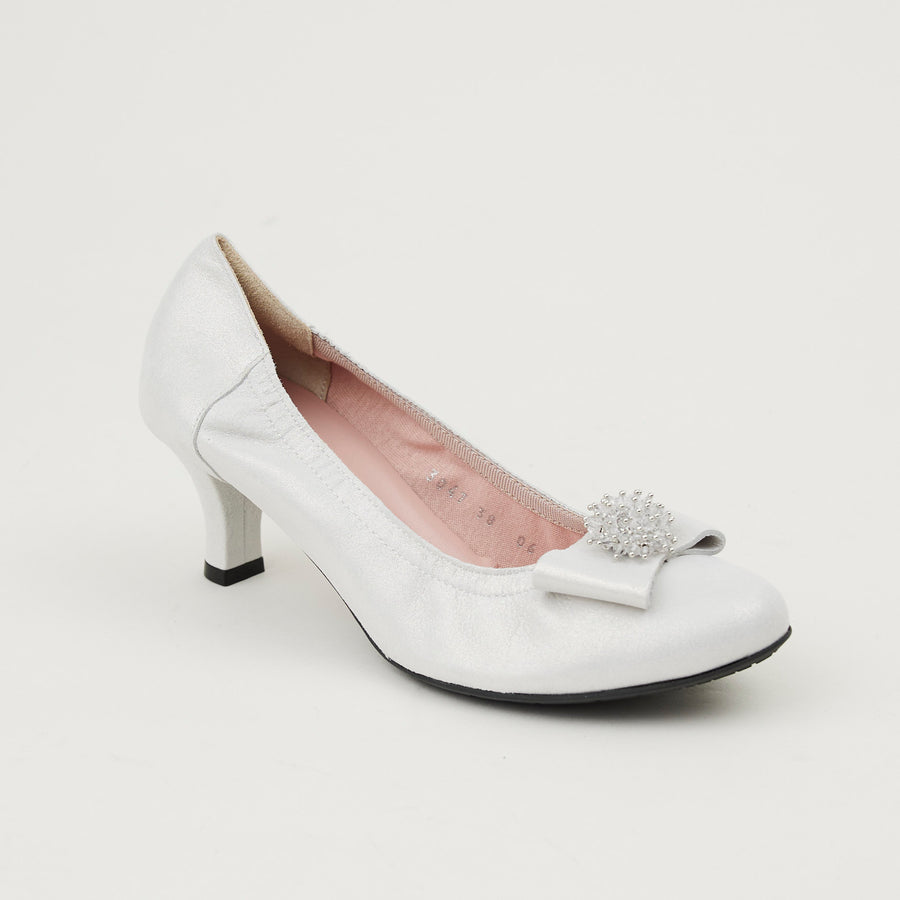 Le Babe White Silver Kitten Heel Shoes - Nozomi