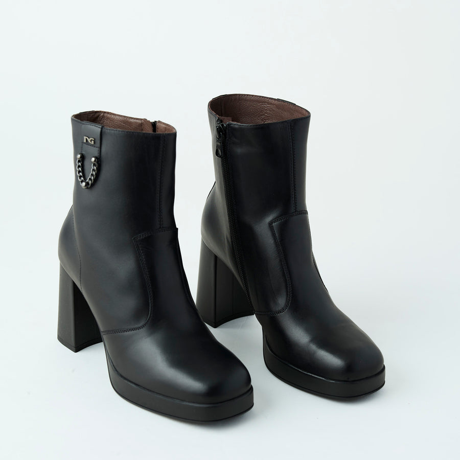 NeroGiardini Black Leather High Heeled Ankle Boots - Nozomi