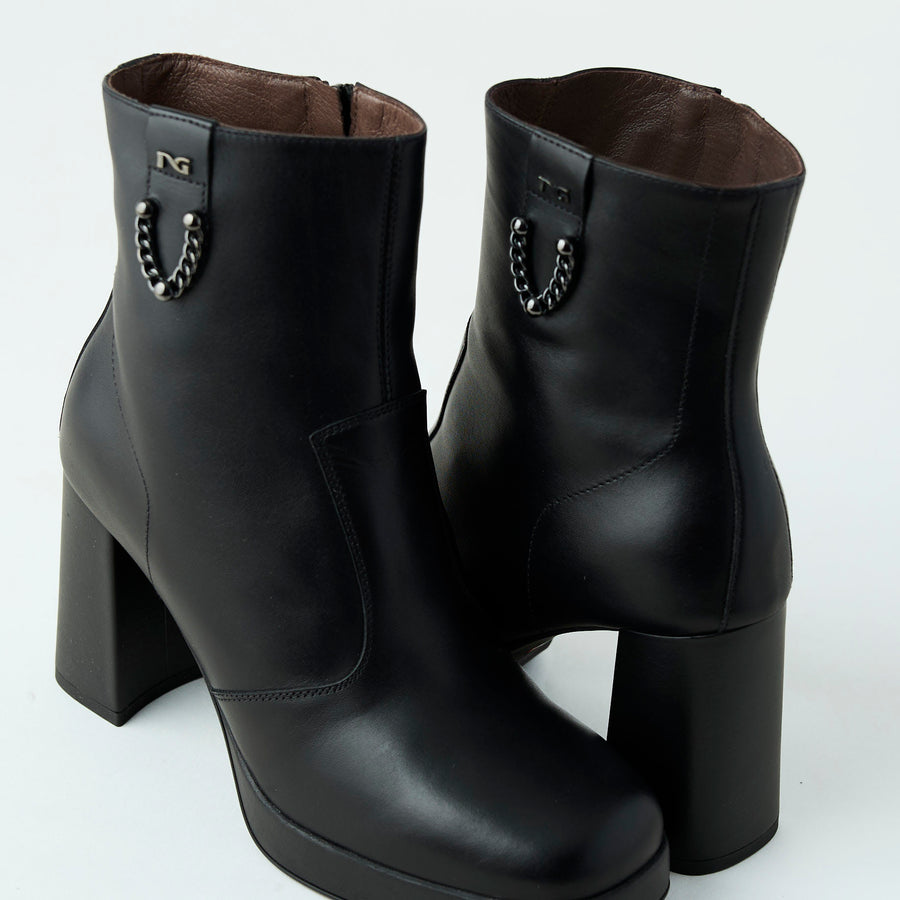 NeroGiardini Black Leather High Heeled Ankle Boots - Nozomi