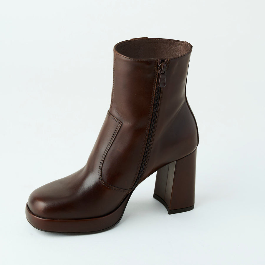 NeroGiardini Brown Leather High Heeled Ankle Boots - Nozomi