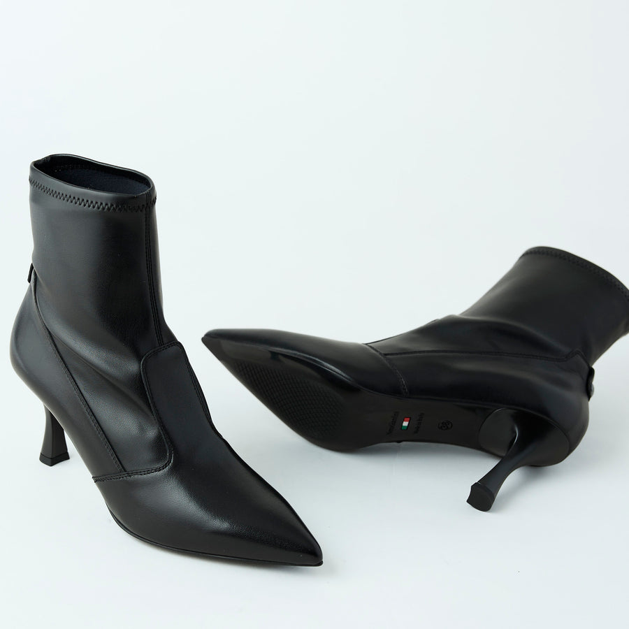 NeroGiardini Black Leather Sock Boots - Nozomi