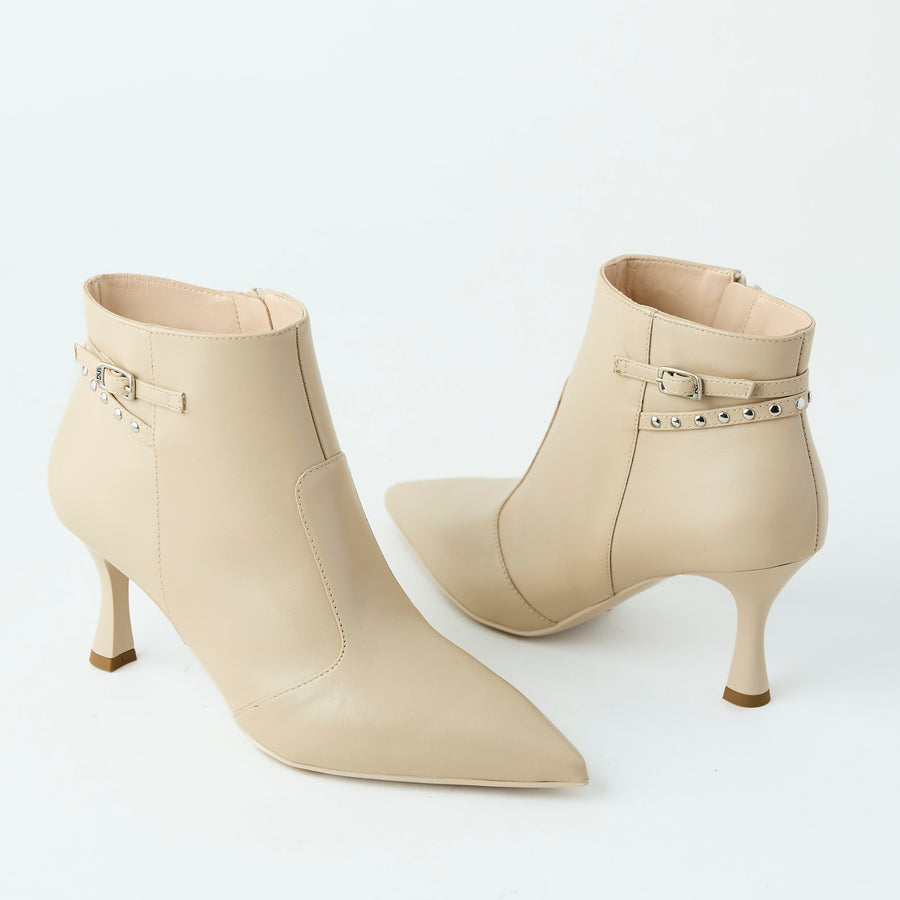 NeroGiardini Cream Leather Ankle Boots - Nozomi