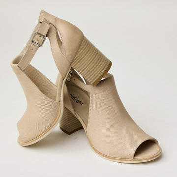 NeroGiardini Beige Leather Sandals - Nozomi