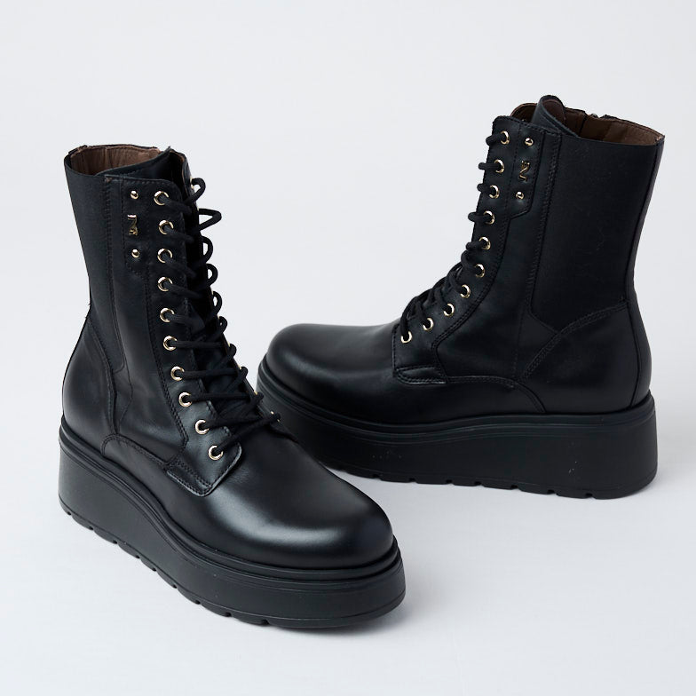 NeroGiardini Black Leather Flatform Ankle Boots - Nozomi