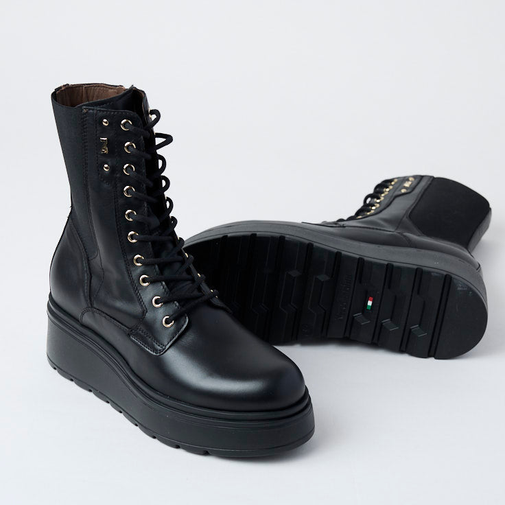 NeroGiardini Black Leather Flatform Ankle Boots - Nozomi