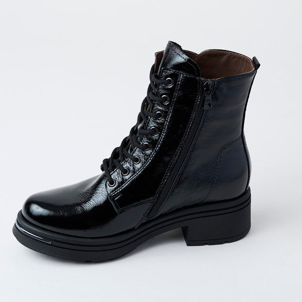 NeroGiardini Black Patent Leather Ankle Boots - Nozomi