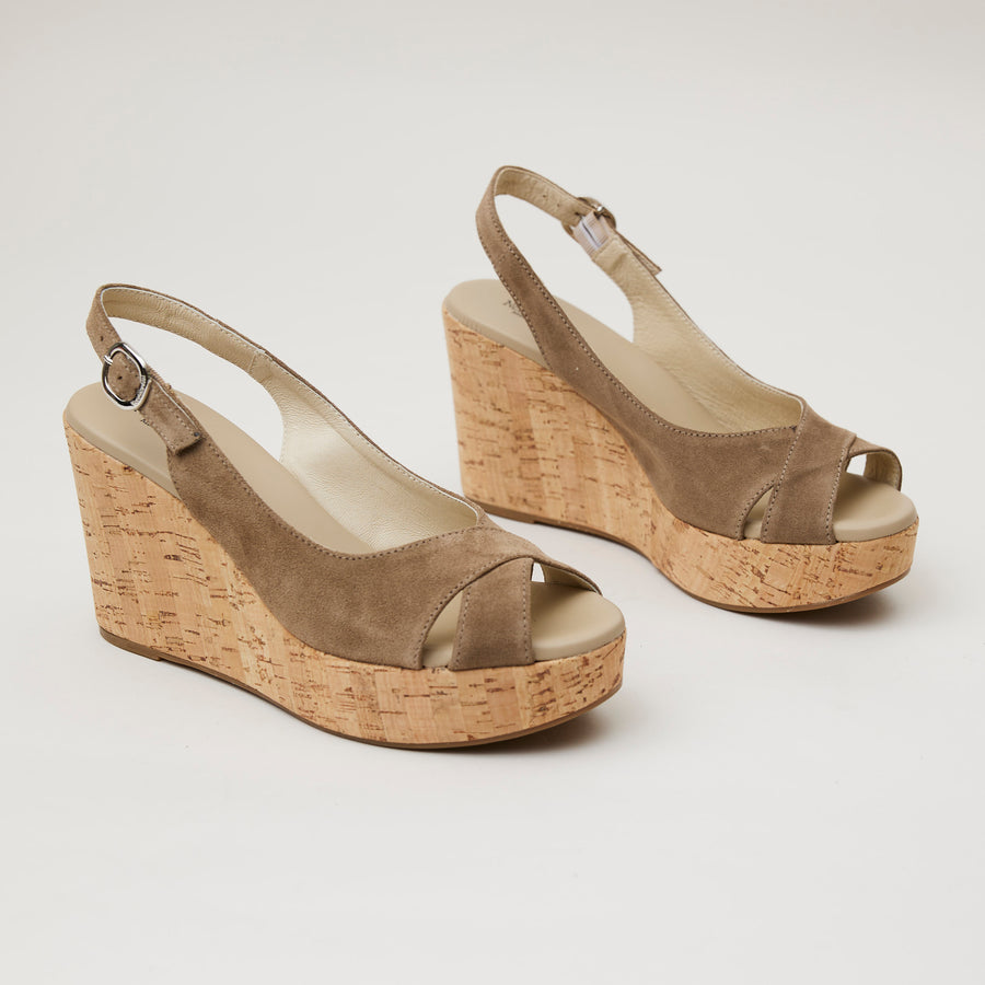 NeroGiardini Beige Suede Sandals - Nozomi