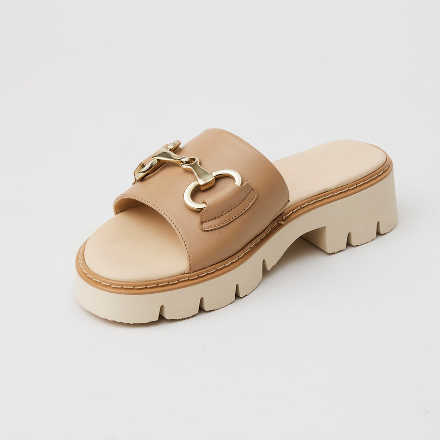 Paul Green Camel Leather Mules - Nozomi