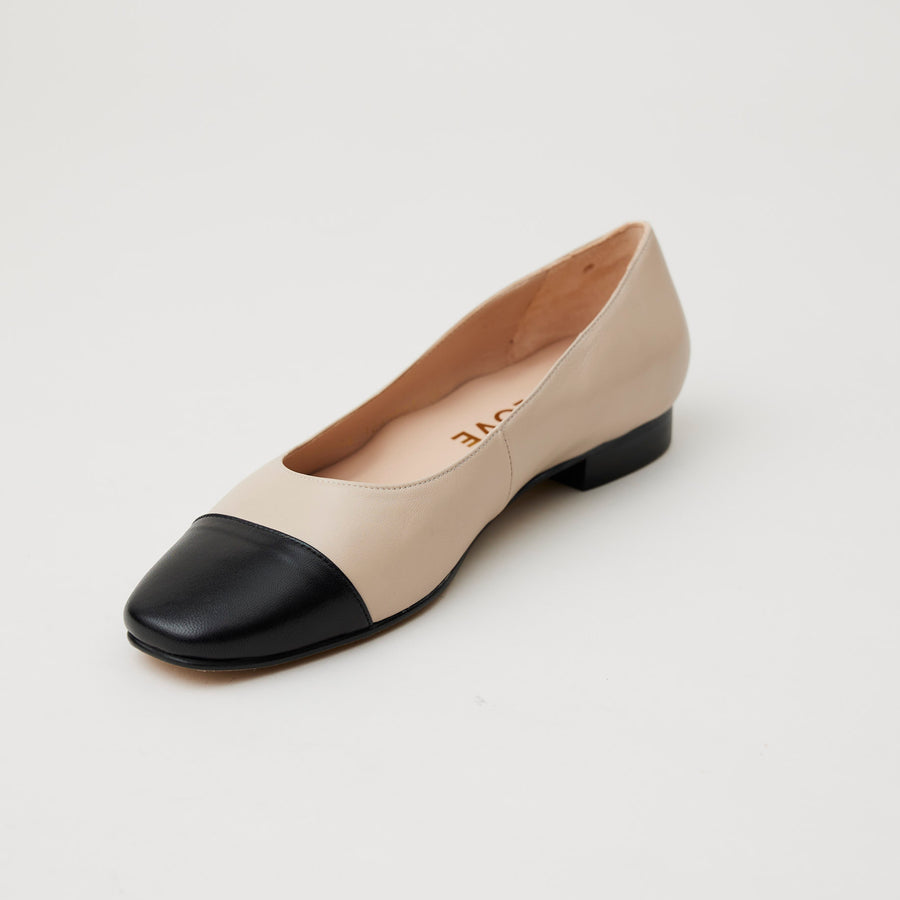 Lodi Camel Leather Flat Pumps - Nozomi