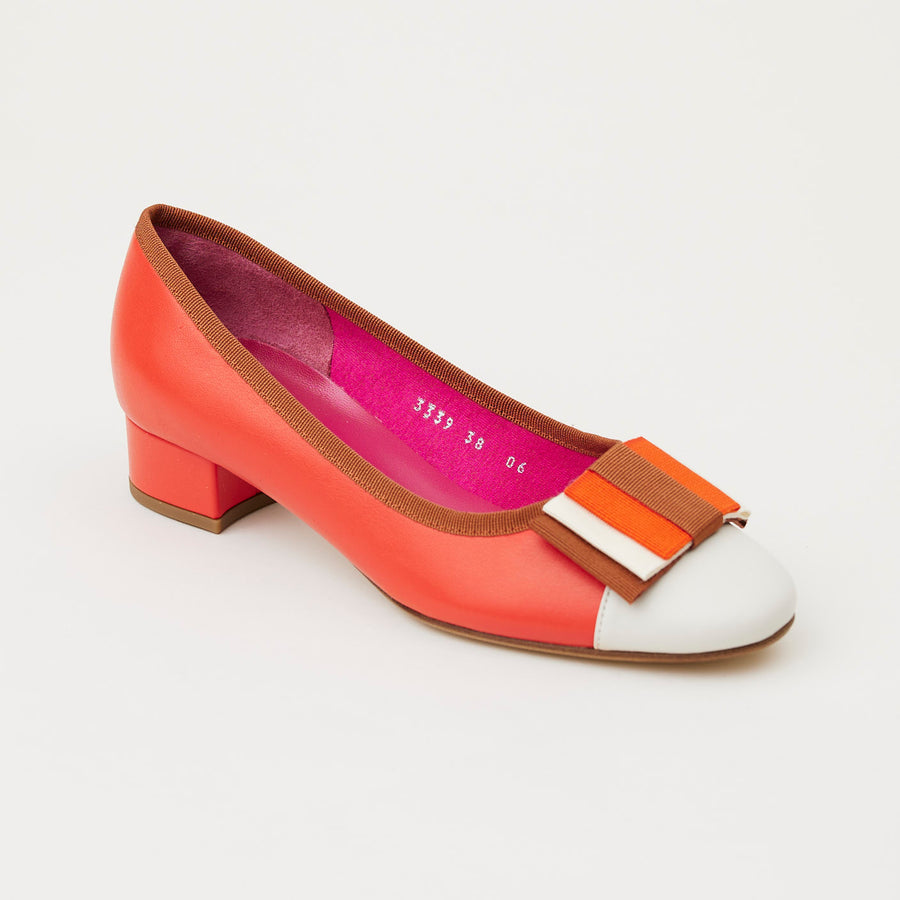 Le Babe Orange Cream Leather Pumps - Nozomi