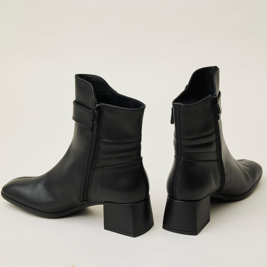 Marian Black Leather Ankle Boots - Nozomi