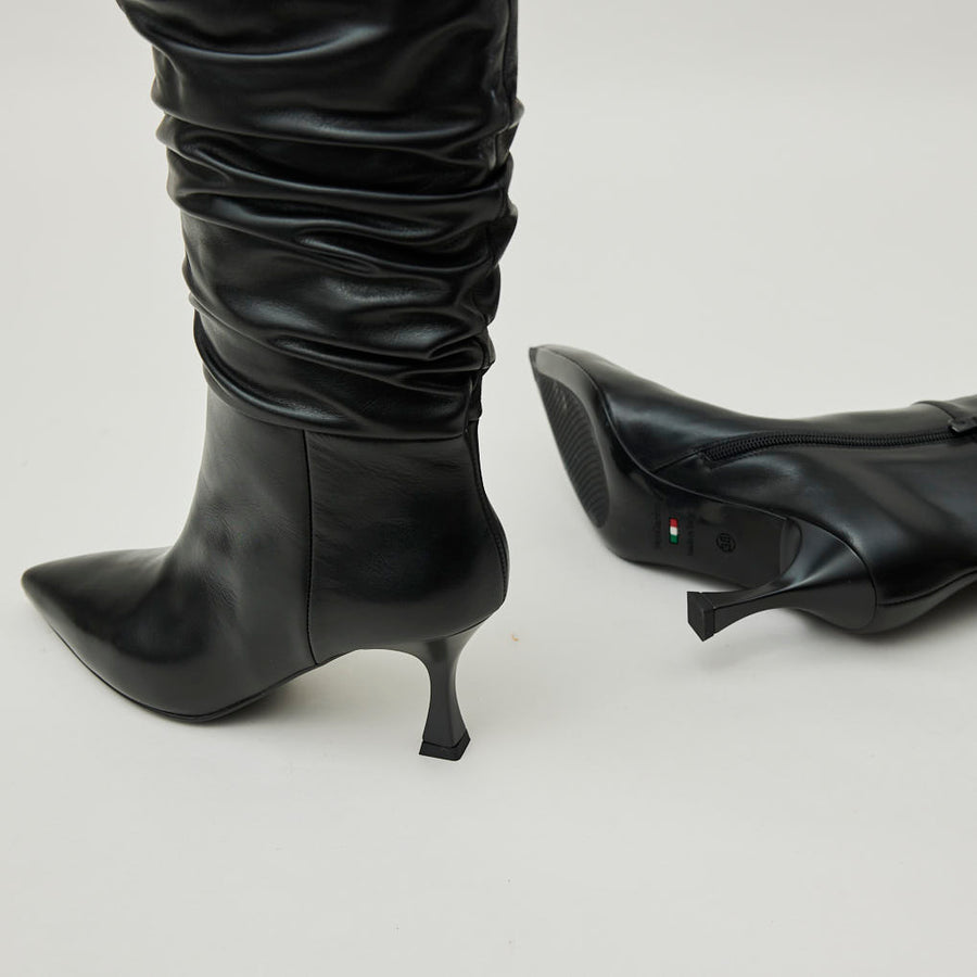 NeroGiardini Black Leather Slouch Boots - Nozomi