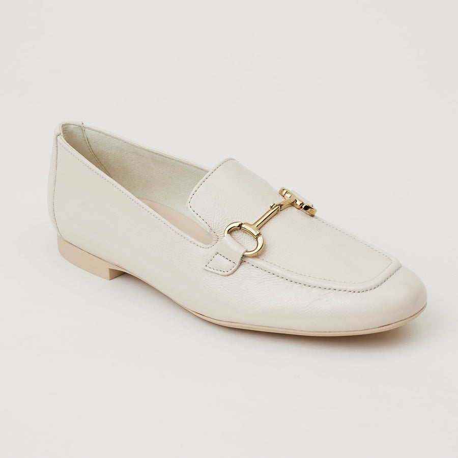 Paul Green Cream Patent Leather Loafers - Nozomi